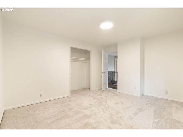 1431 KILLARNEY Dr, West Linn, OR 97068