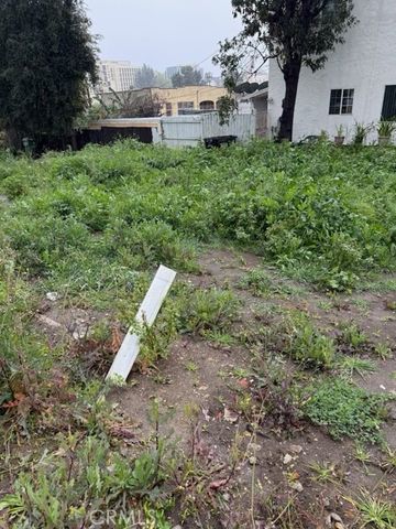 214 S Carondelet, Los Angeles, CA 90057