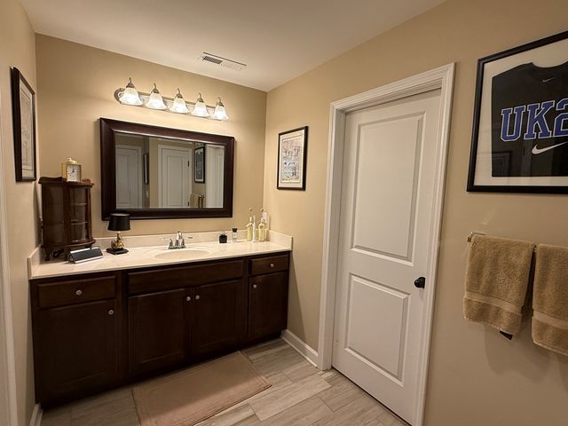 533 S Abbey, Hopkinsville, KY 42240