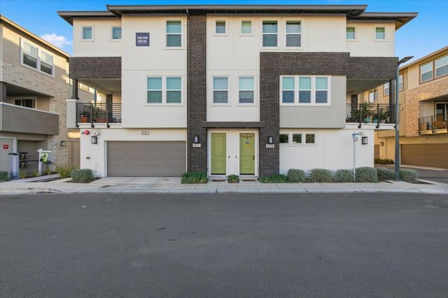 6382 Dove Avenue, Dublin, CA 94568