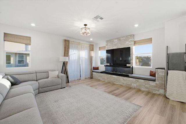 6382 Dove Avenue, Dublin, CA 94568