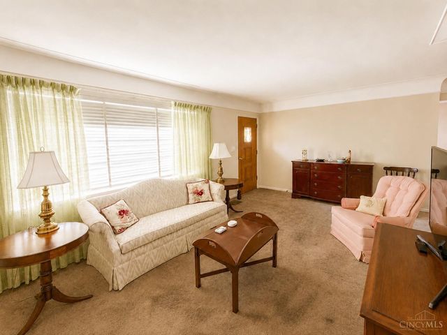 33 Imbler Drive, Cincinnati, OH 45218