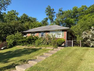 33 Imbler Drive, Cincinnati, OH 45218