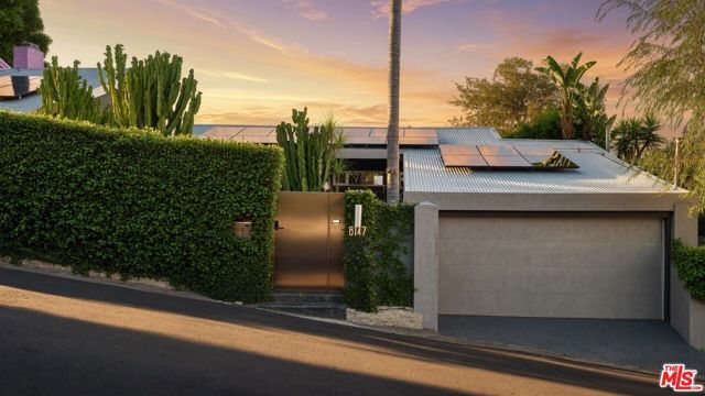 8147 Mulholland Terrace, Los Angeles, CA 90046