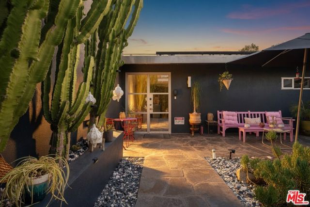 8147 Mulholland Terrace, Los Angeles, CA 90046