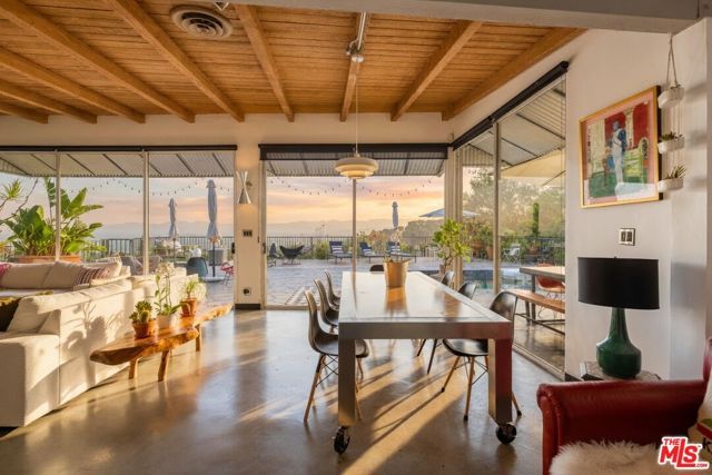 8147 Mulholland Terrace, Los Angeles, CA 90046