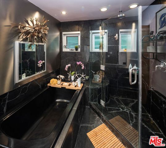 8147 Mulholland Terrace, Los Angeles, CA 90046