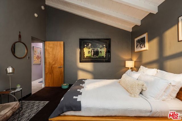 8147 Mulholland Terrace, Los Angeles, CA 90046