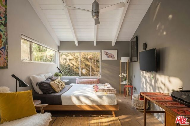 8147 Mulholland Terrace, Los Angeles, CA 90046