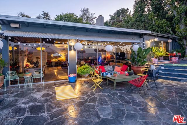 8147 Mulholland Terrace, Los Angeles, CA 90046