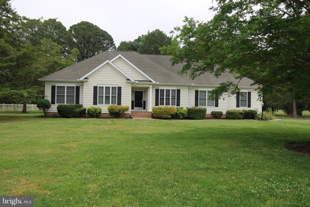 Image 1 of property listing at 25392 CLUB CIR, Quantico, MD 21856