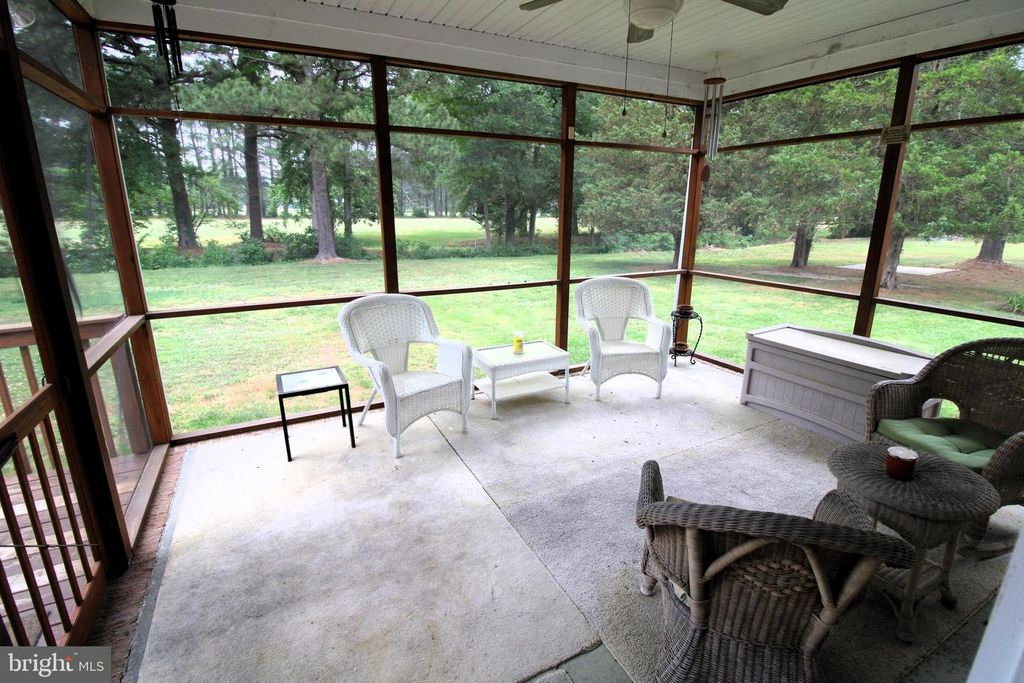 Image 10 of property listing at 25392 CLUB CIR, Quantico, MD 21856