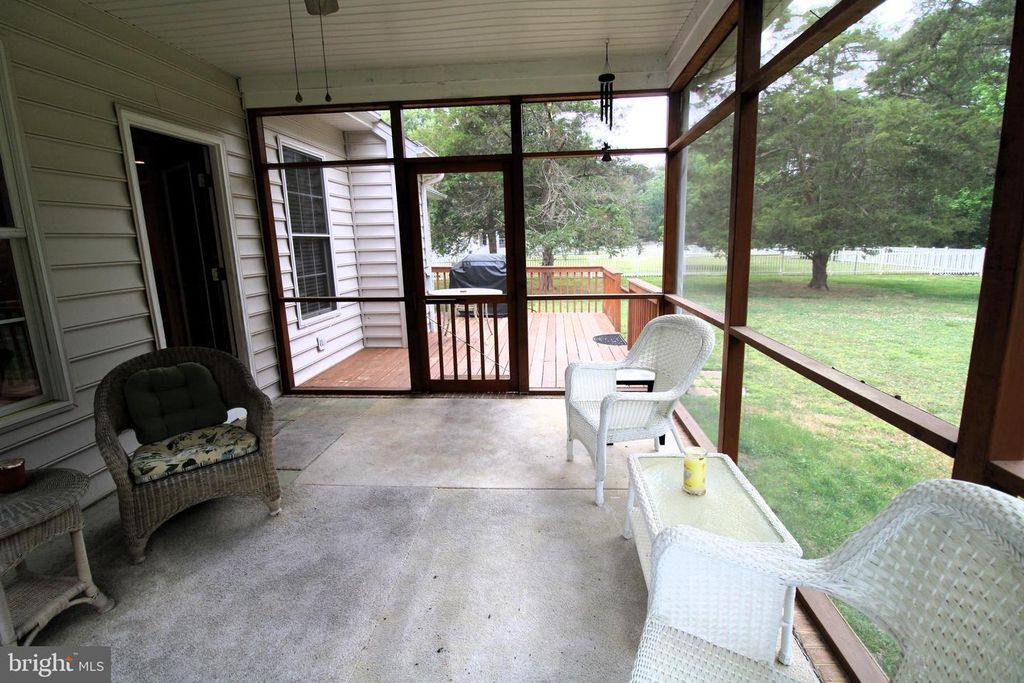 Image 20 of property listing at 25392 CLUB CIR, Quantico, MD 21856