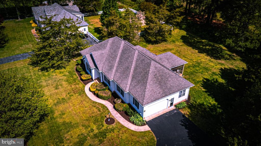 Image 41 of property listing at 25392 CLUB CIR, Quantico, MD 21856