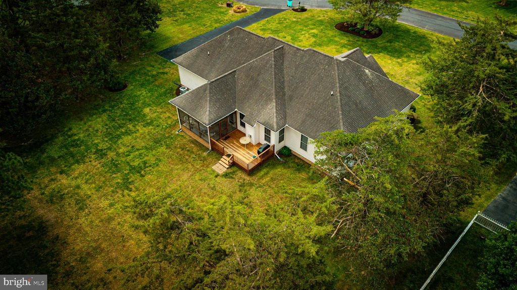Image 47 of property listing at 25392 CLUB CIR, Quantico, MD 21856