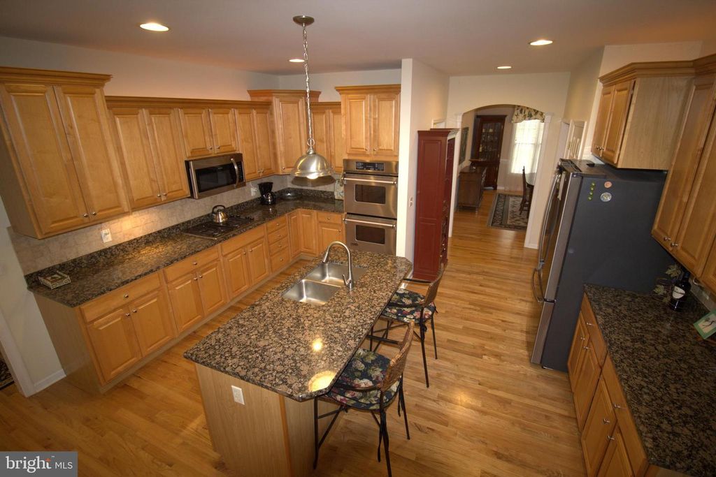 Image 6 of property listing at 25392 CLUB CIR, Quantico, MD 21856