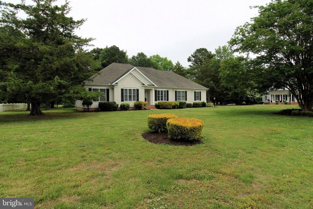 Image 58 of property listing at 25392 CLUB CIR, Quantico, MD 21856