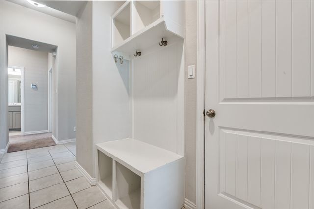 807 Woodcrest Drive, Ennis, TX 75119