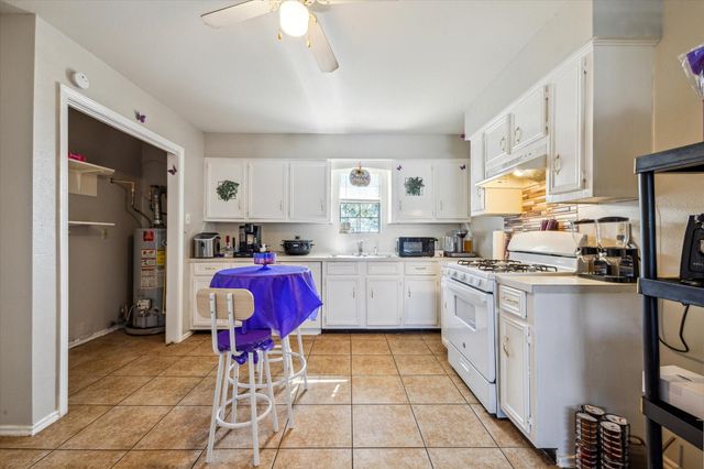 3718 Sealy Street, Galveston, TX 77550