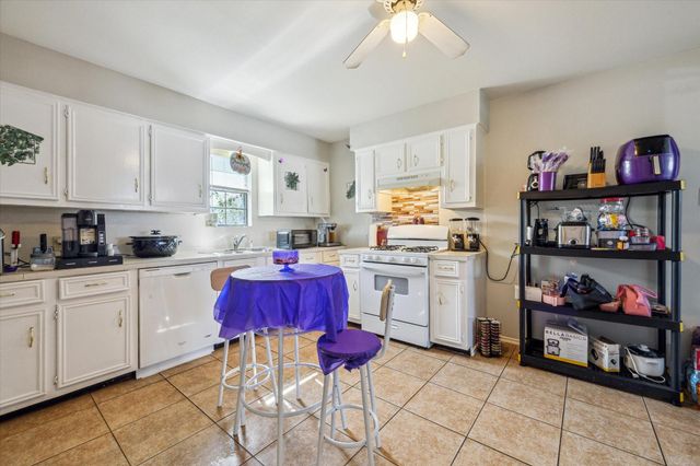 3718 Sealy Street, Galveston, TX 77550