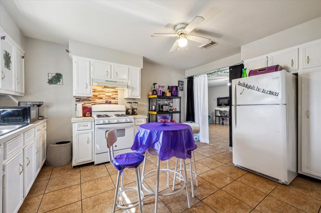 3718 Sealy Street, Galveston, TX 77550