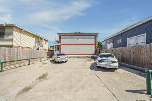 3718 Sealy Street, Galveston, TX 77550