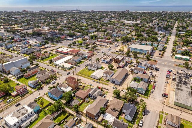 3718 Sealy Street, Galveston, TX 77550