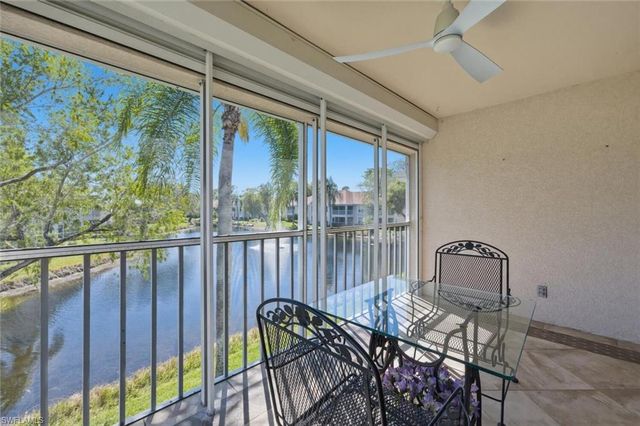 9844 Luna CIR # 201D, Naples, FL 34109