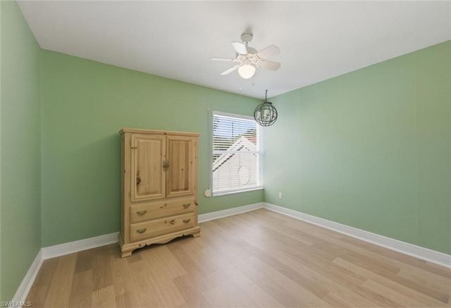 9844 Luna CIR # 201D, Naples, FL 34109