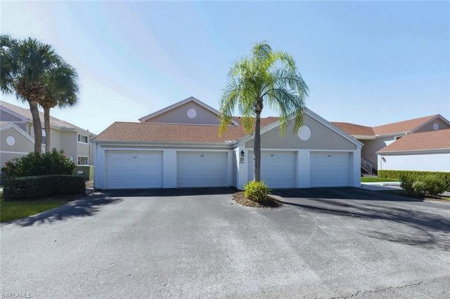 9844 Luna CIR # 201D, Naples, FL 34109