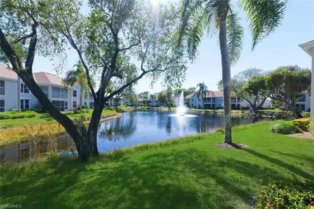 9844 Luna CIR # 201D, Naples, FL 34109