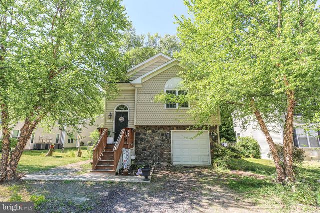 317 12TH ST, Colonial Beach, VA 22443