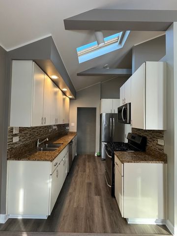 5623 S Nagle Avenue, Chicago, IL 60638