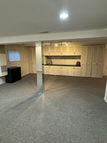 5623 S Nagle Avenue, Chicago, IL 60638