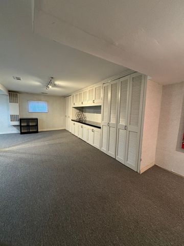 5623 S Nagle Avenue, Chicago, IL 60638