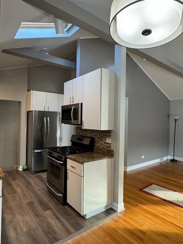 5623 S Nagle Avenue, Chicago, IL 60638