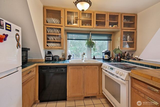 5265 Lakeside Drive, Langley, WA 98260