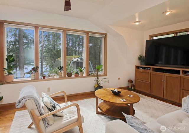 5265 Lakeside Drive, Langley, WA 98260