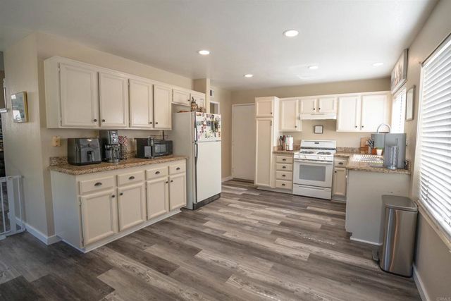 33029 Rossman Circle, Temecula, CA 92592