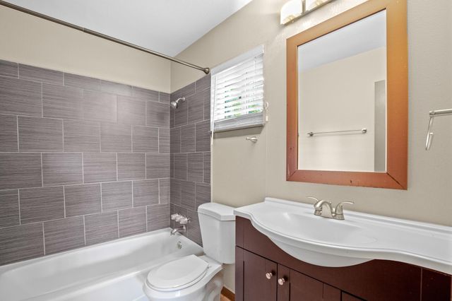 1506 Rockdale CIR A, Austin, TX 78704