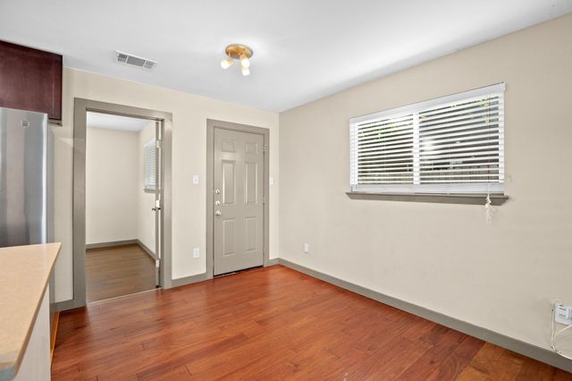 1506 Rockdale CIR A, Austin, TX 78704