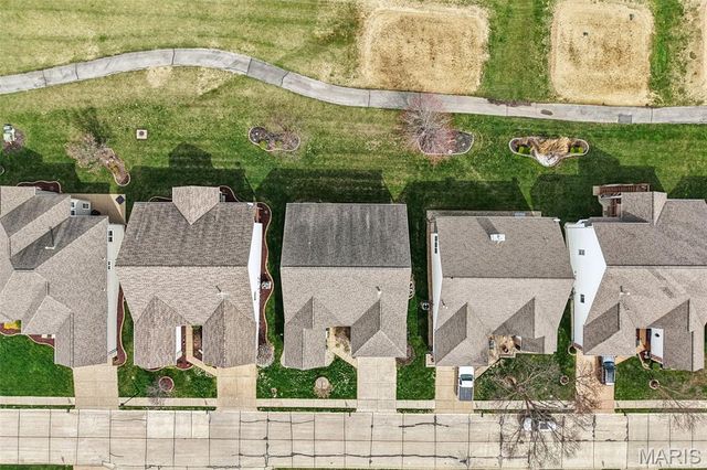 319 Seahawk Drive S, Lake St Louis, MO 63367