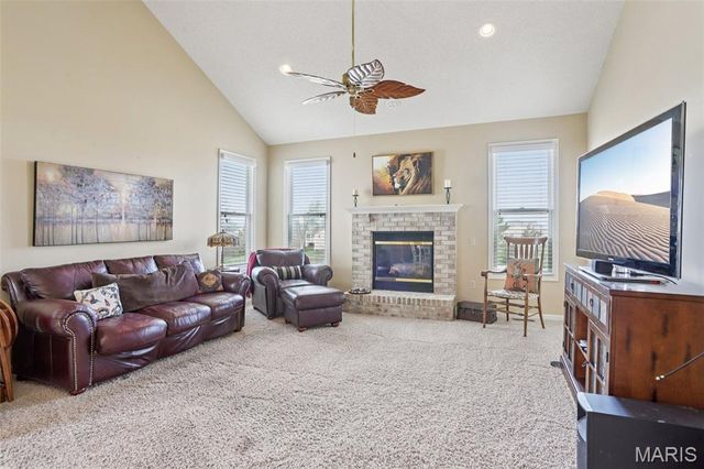 319 Seahawk Drive S, Lake St Louis, MO 63367