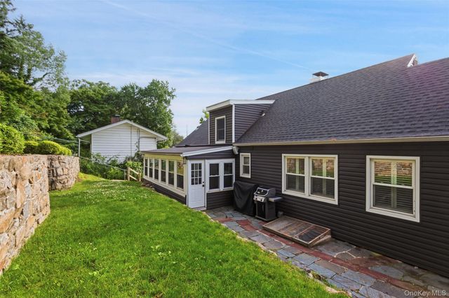 110 Tappan Landing Road, Tarrytown, NY 10591