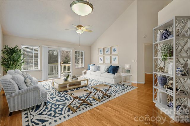 30 Grist Mill Drive, Hendersonville, NC 28739