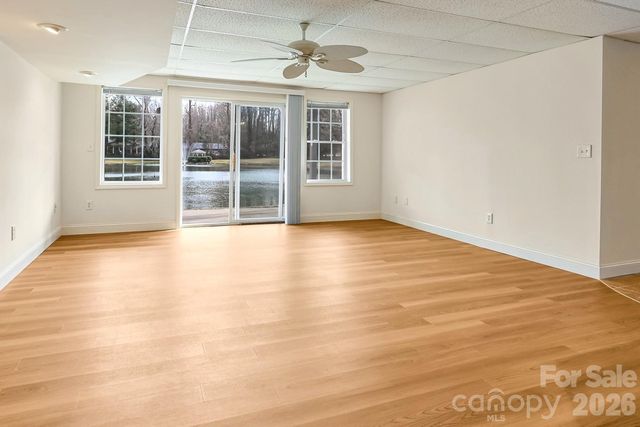 30 Grist Mill Drive, Hendersonville, NC 28739