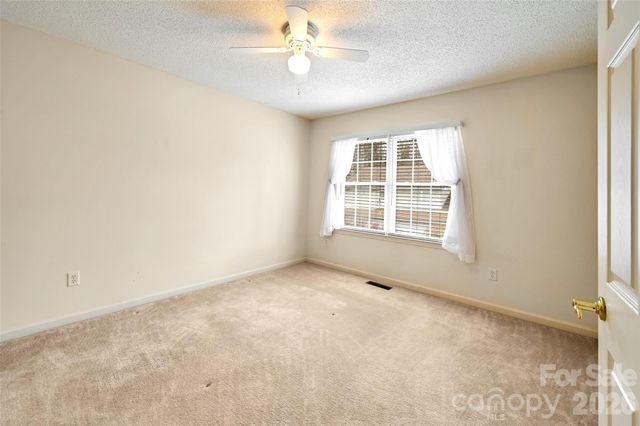 30 Grist Mill Drive, Hendersonville, NC 28739