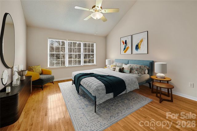 30 Grist Mill Drive, Hendersonville, NC 28739