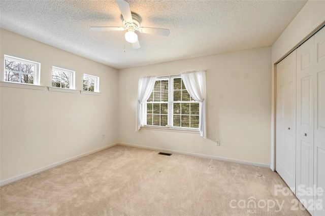 30 Grist Mill Drive, Hendersonville, NC 28739