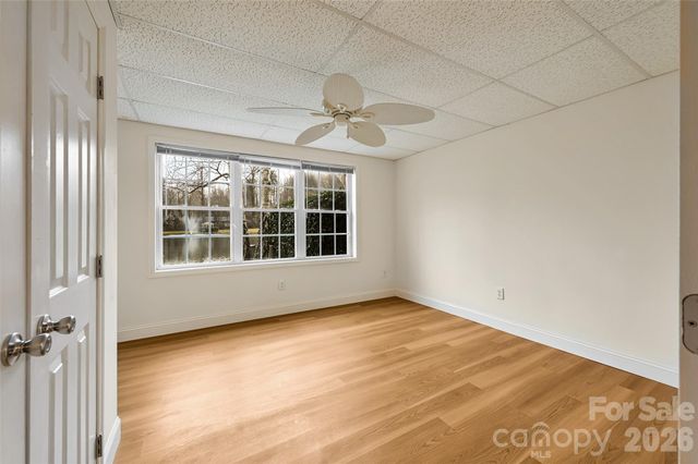 30 Grist Mill Drive, Hendersonville, NC 28739